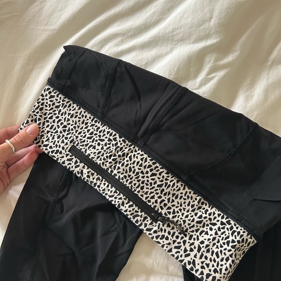 Lululemon Athletica Black and White Mesh Panel Leggings - Picture 3 of 3